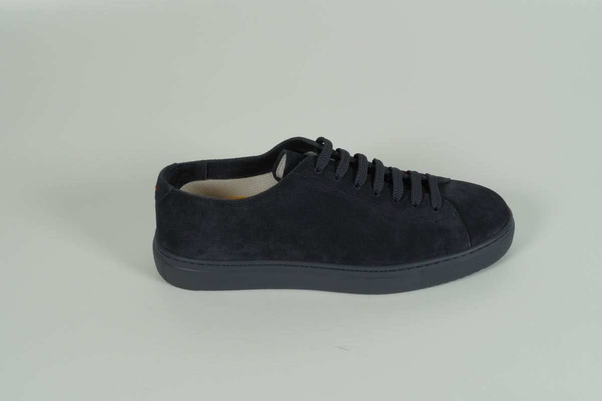 Baskets bleues