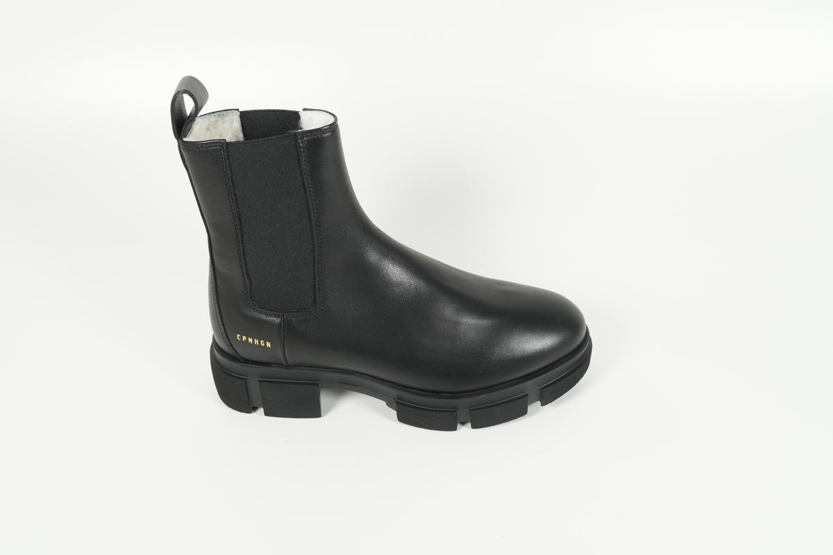 Boot lined black