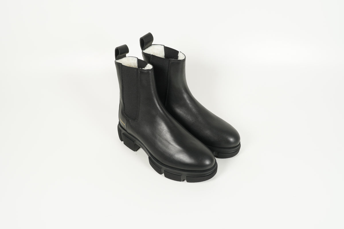Boot lined black