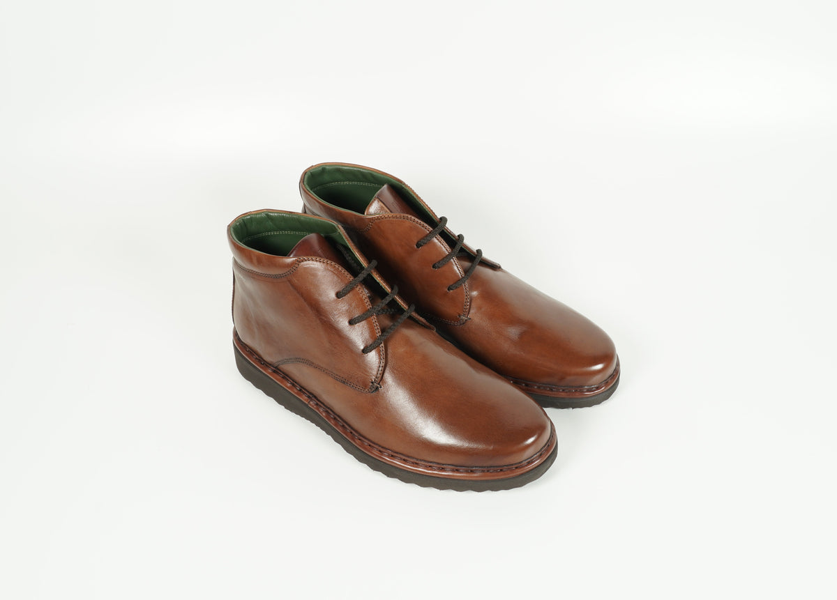 Boot Braun