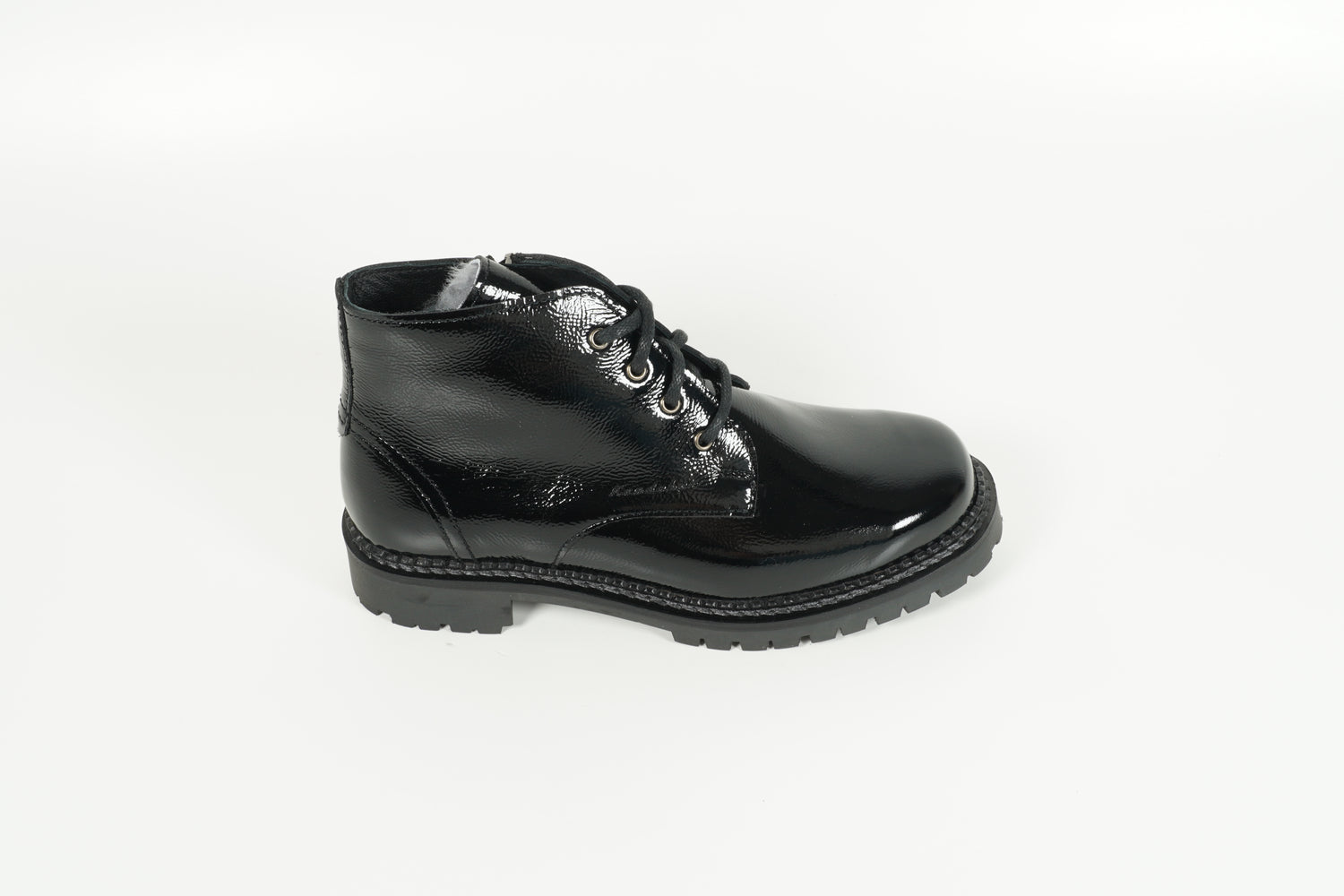 Boot Amara Schwarz