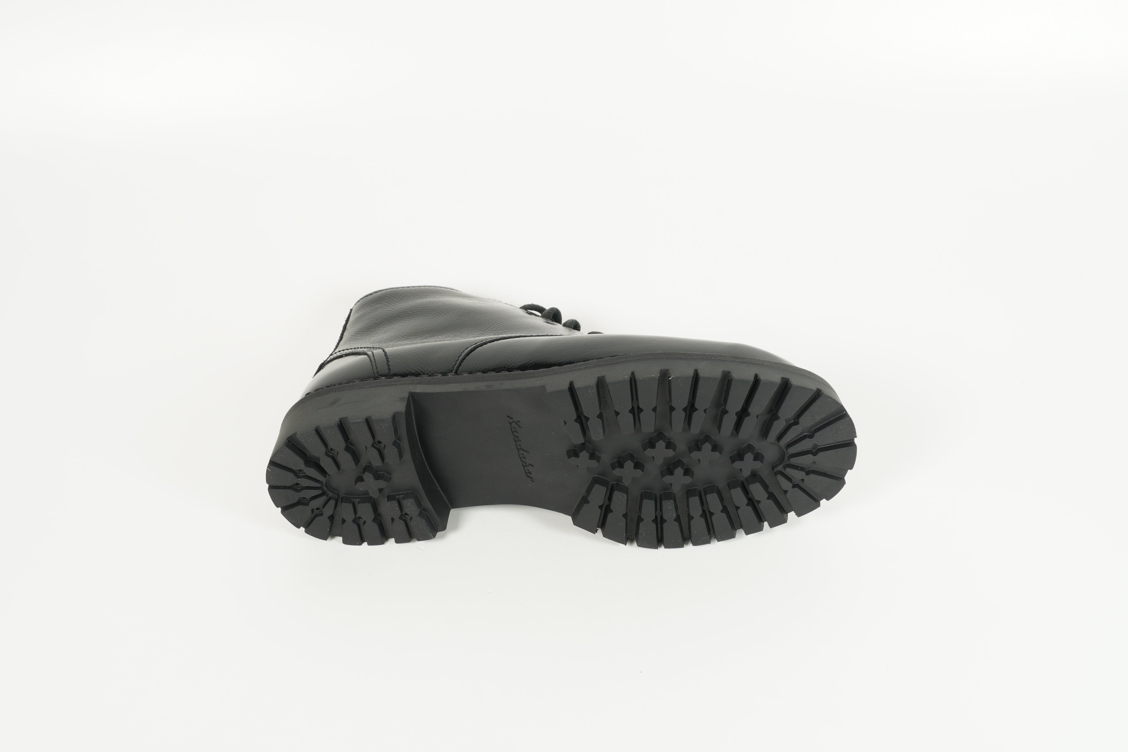 Boot Amara Schwarz