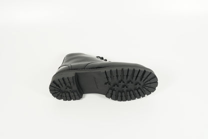 Boot Amara Schwarz
