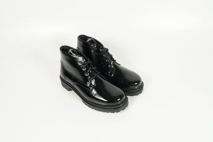 Boot Amara Schwarz