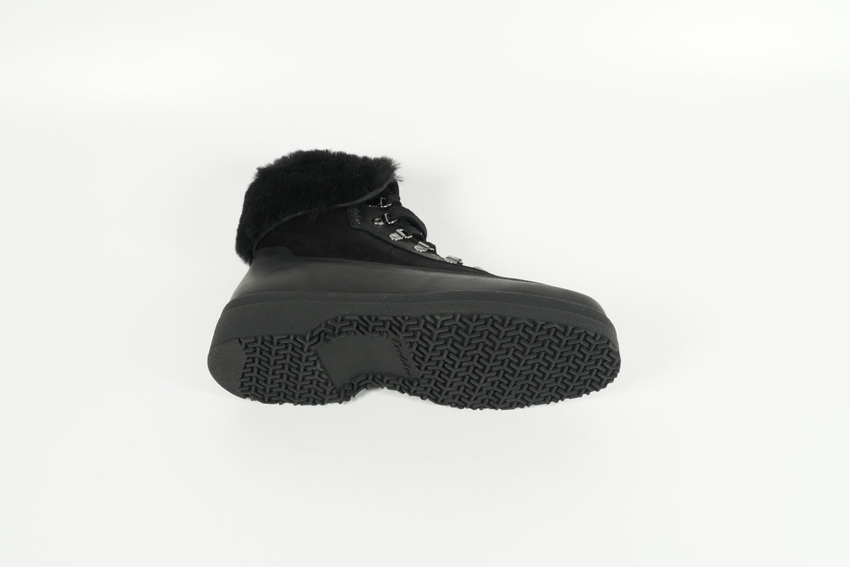 Bateau noir Arosa