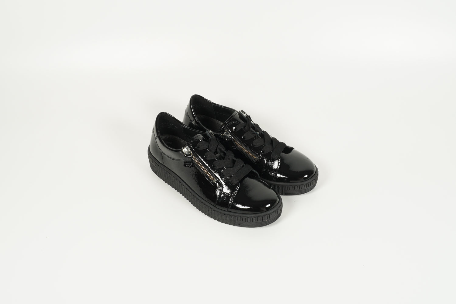 Baskets vernis noir