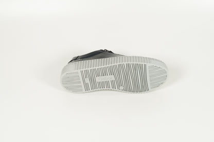 Sneaker Blau