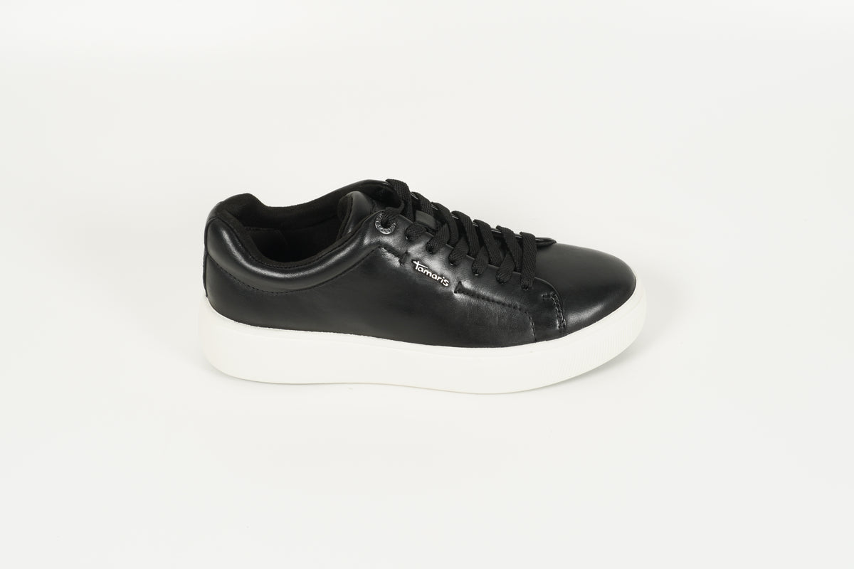 Baskets noires