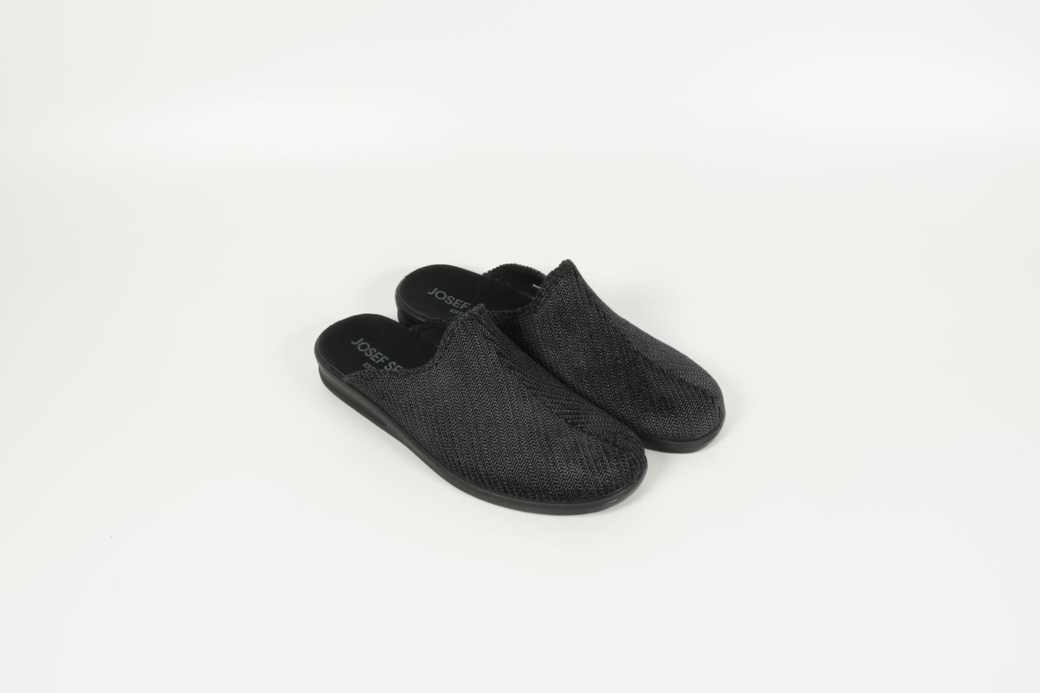 18107 TE601 100 black
