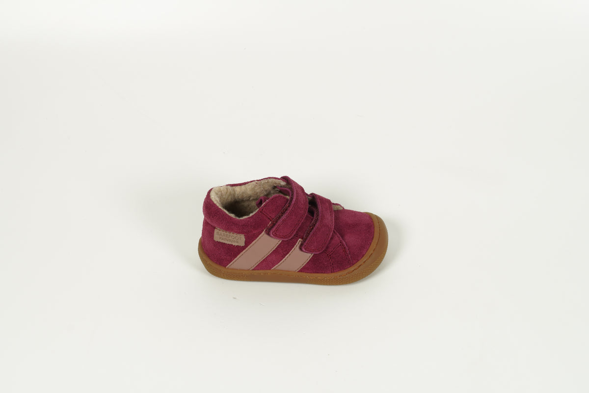 Learning running shoes red