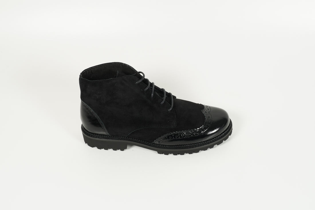59136312 883- 002 black