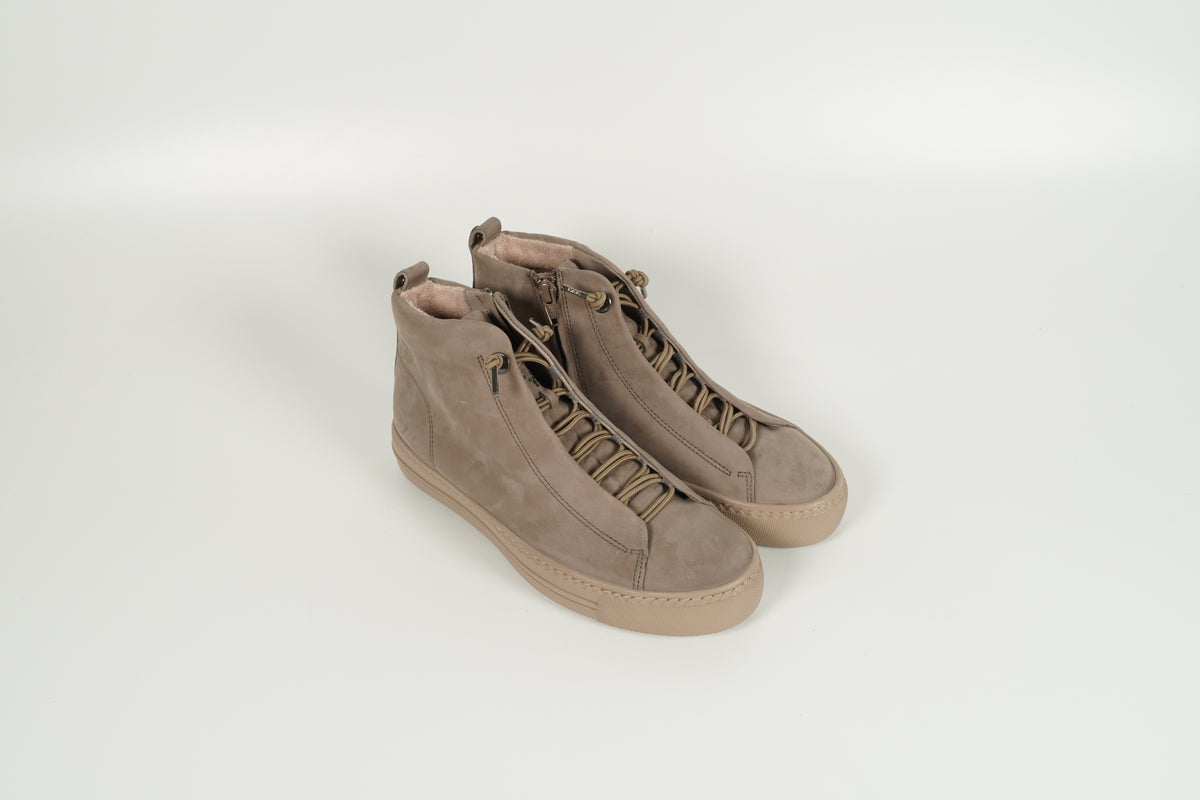 Baskets beiges