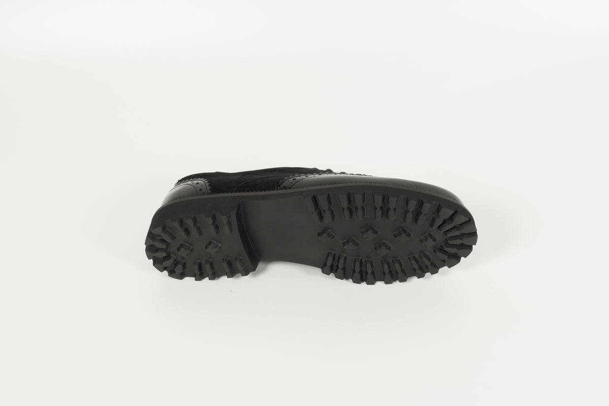 Schnürschuh Schwarz
