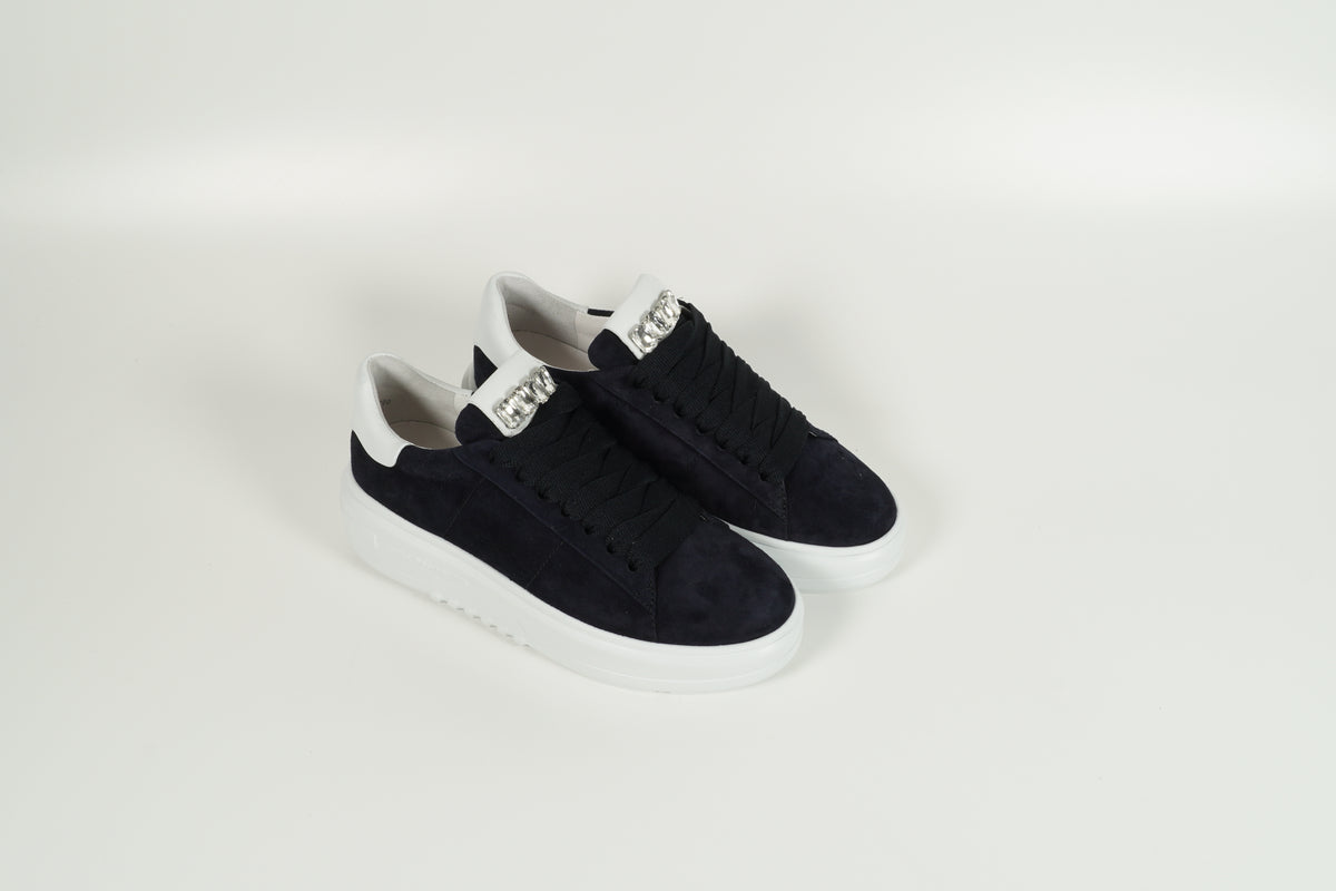 Baskets bleues