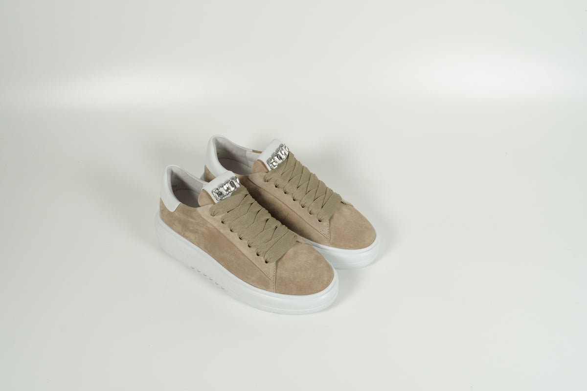 Baskets beiges