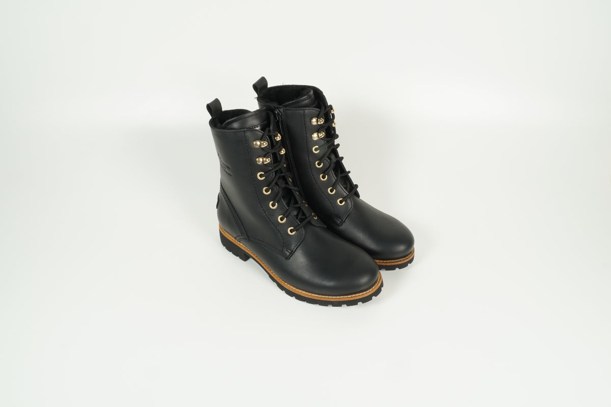 Boot Black