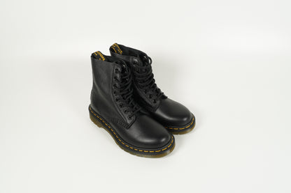 Boot Schwarz