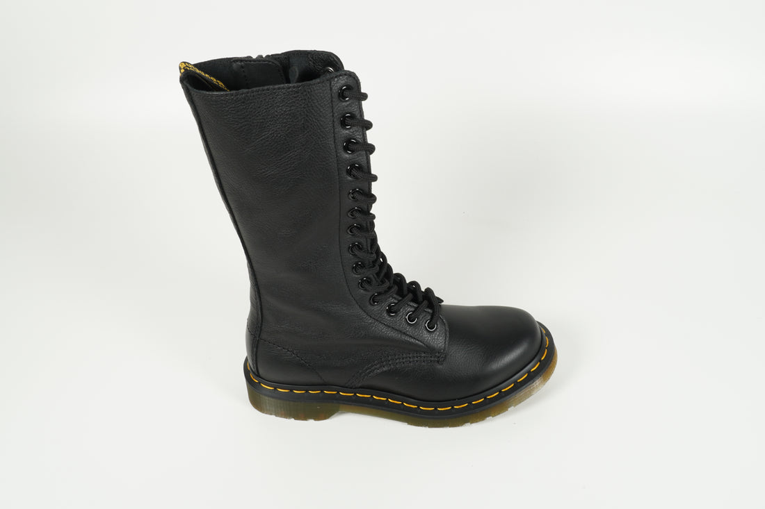Boot Schwarz