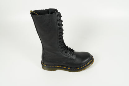 Boot Schwarz