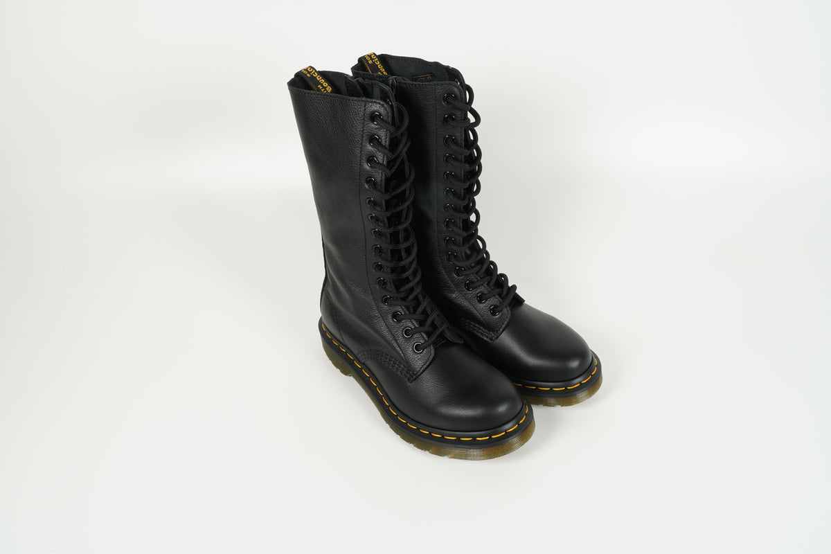 Boot Schwarz