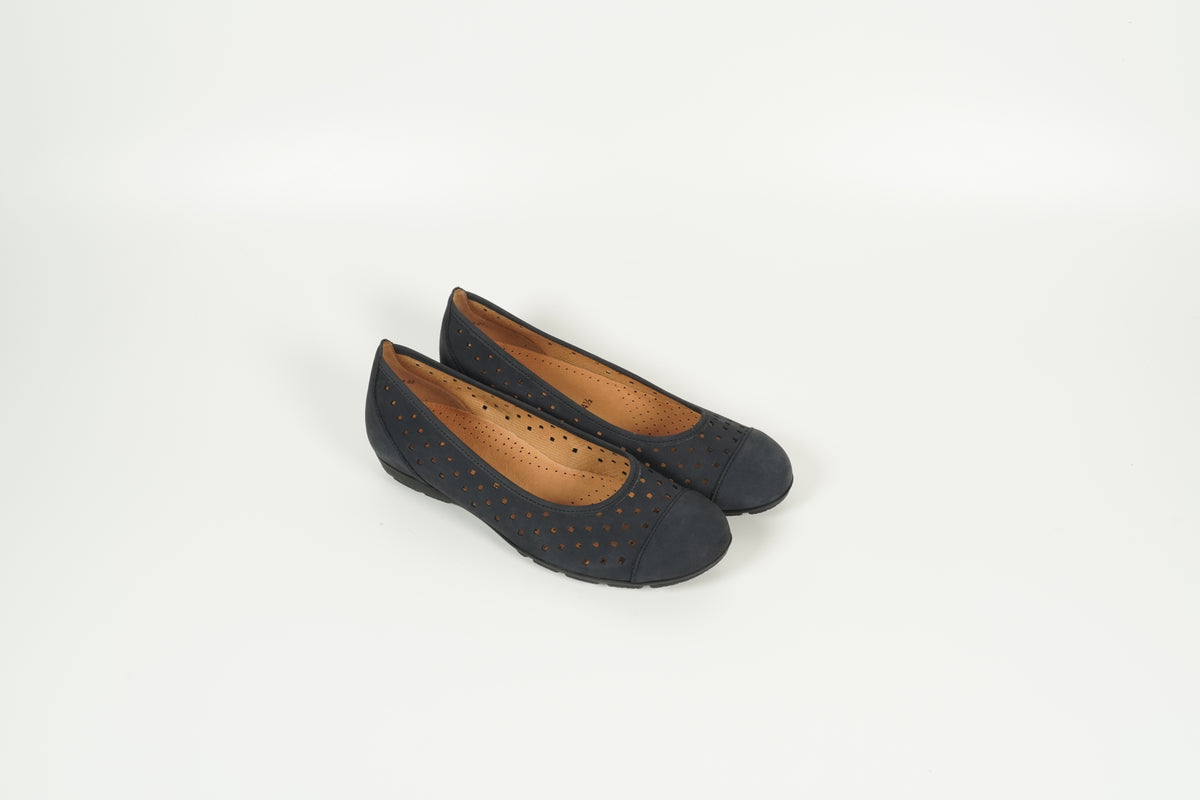Ballerina Blau