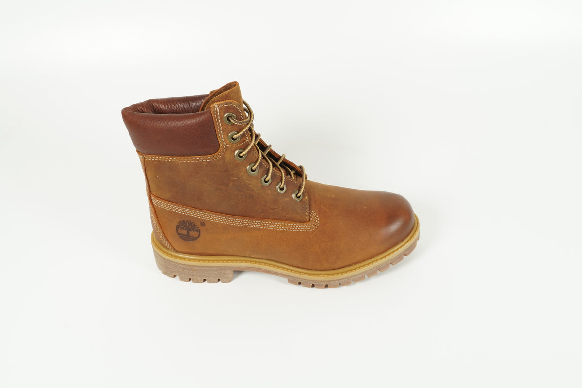 Boot Braun