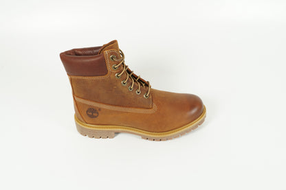 Boot Braun