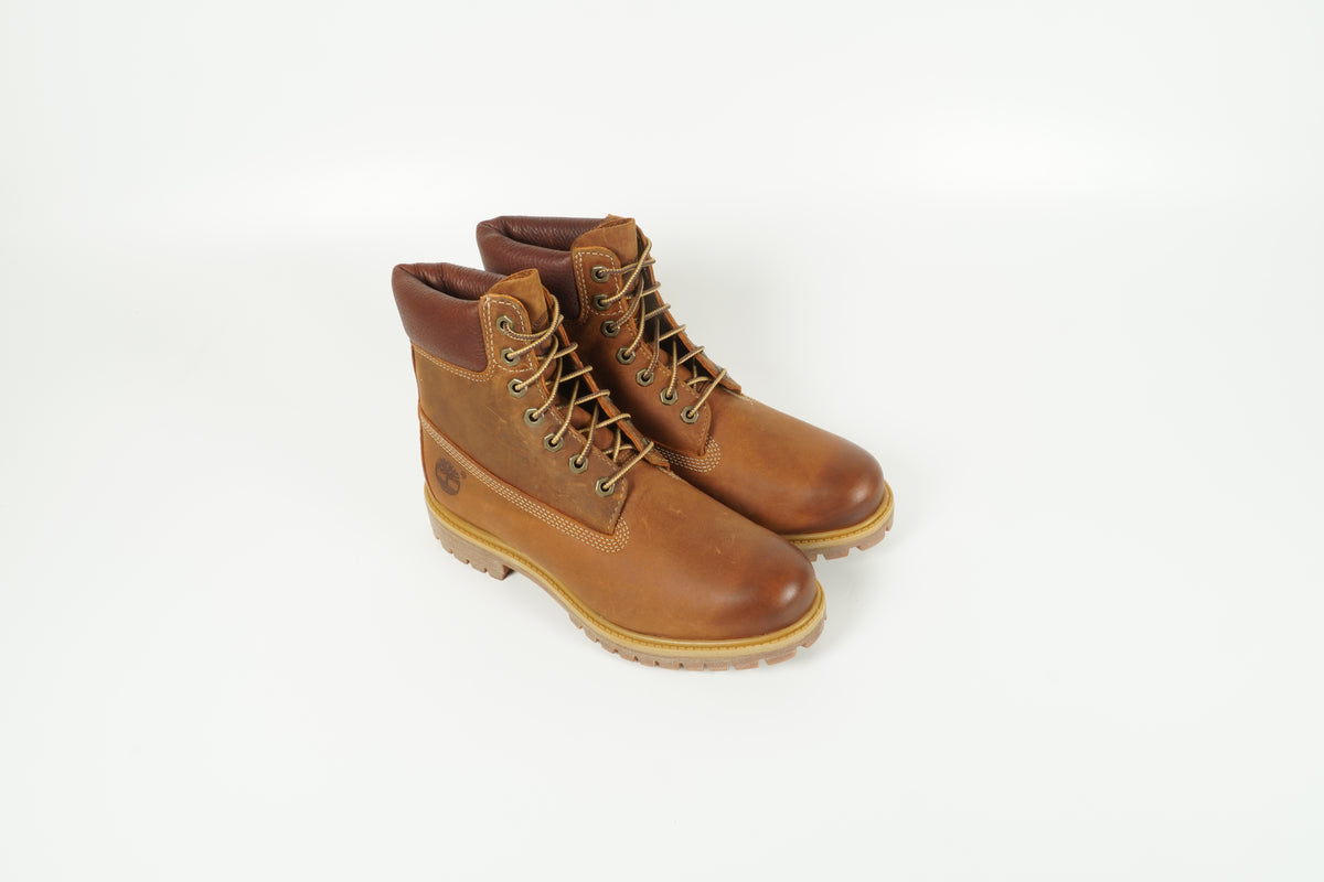 Boot Braun