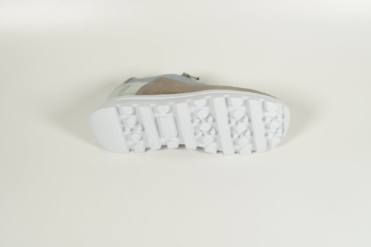 Sneaker Grau