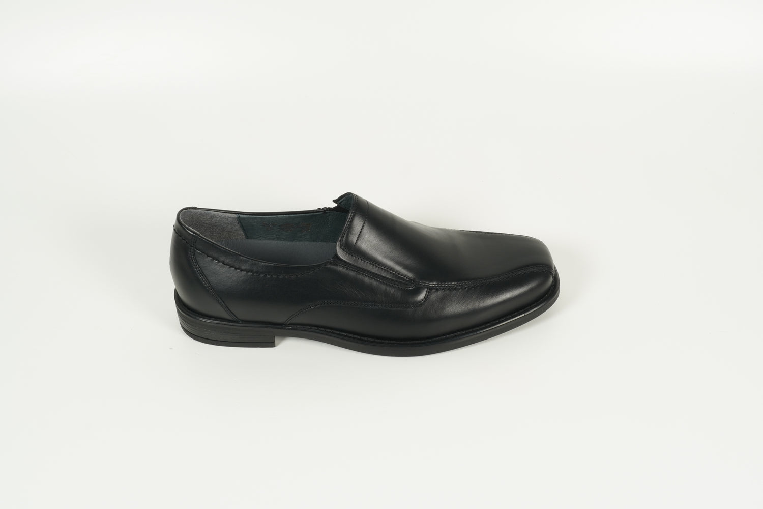 319501 149 001 H Riva black