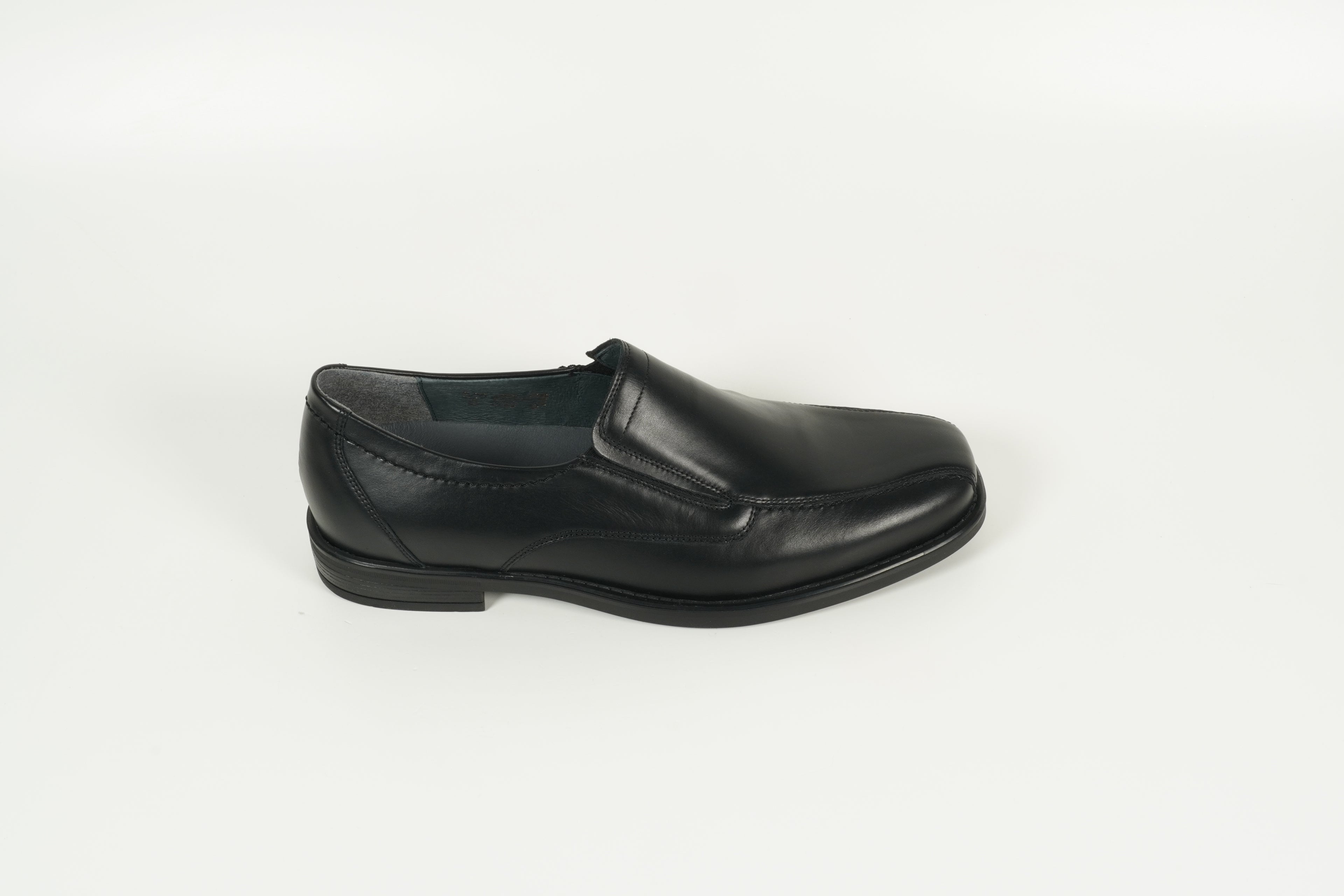 319501 149 001 H Riva black