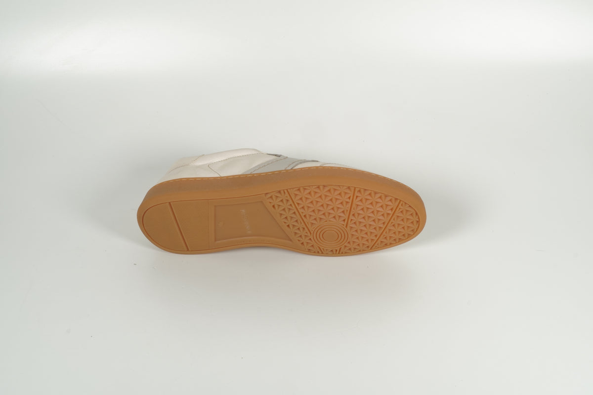 Sneaker Grau