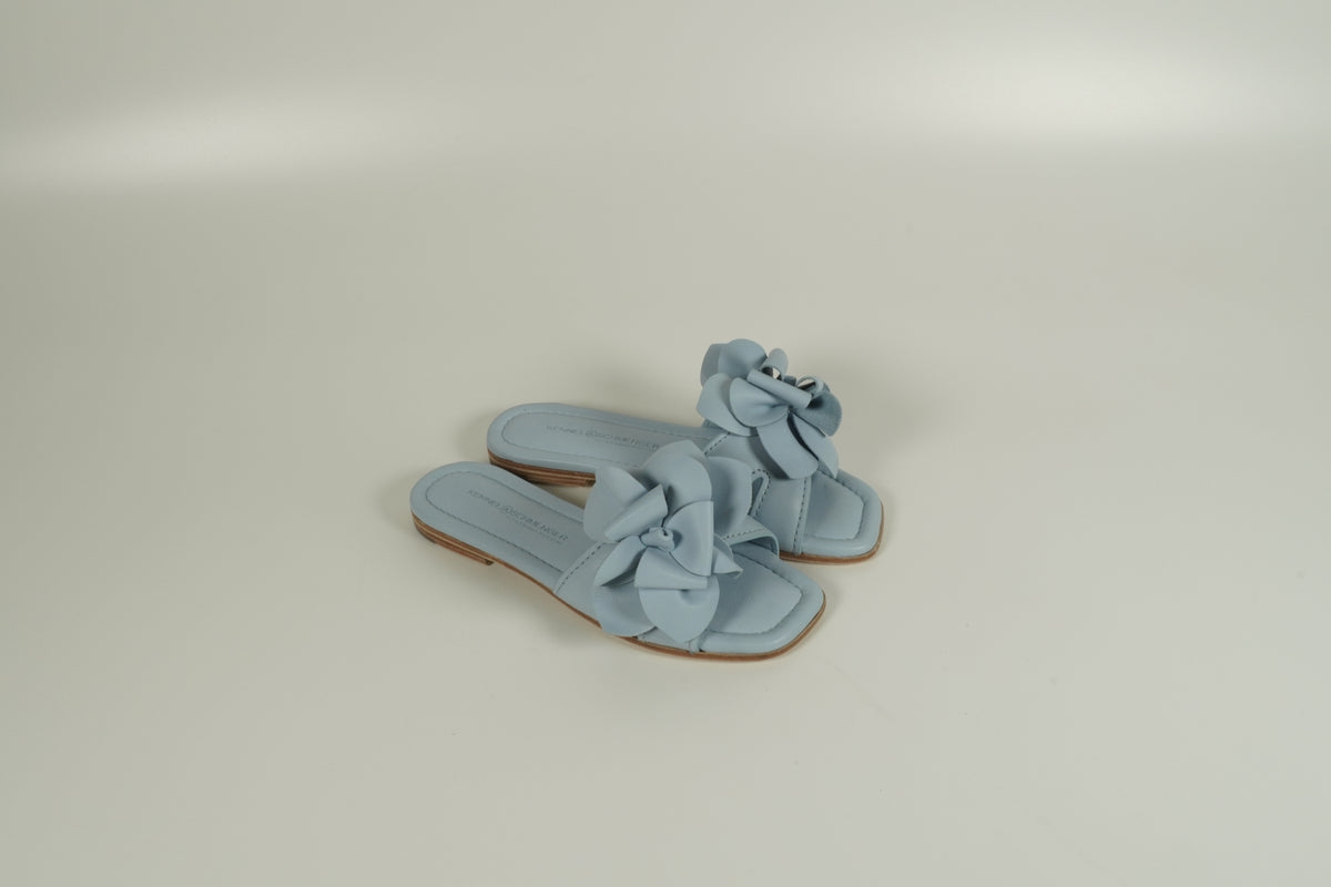 Sandale Hellblau