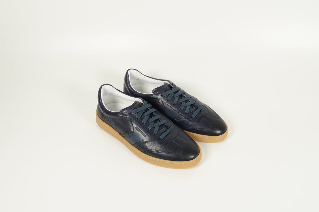 Sneaker Blau