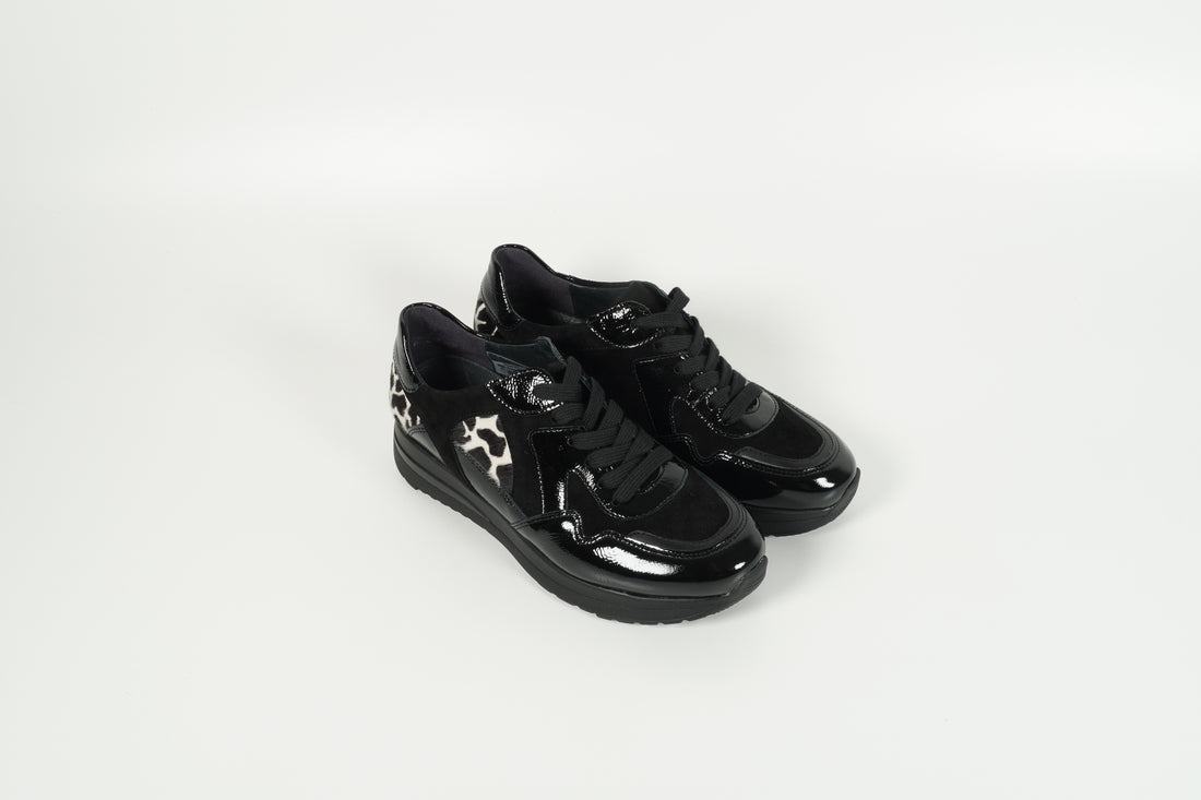 Sneaker Schwarz