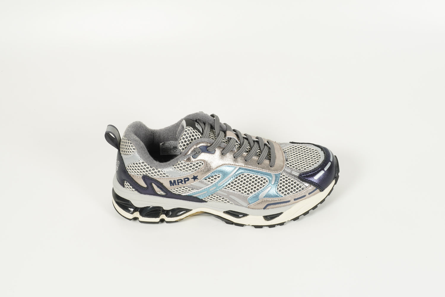 Sneaker Silber