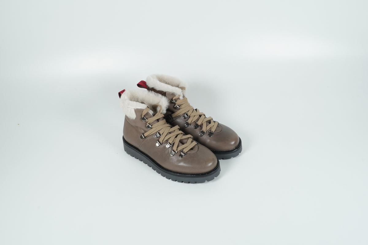 4050 taupe