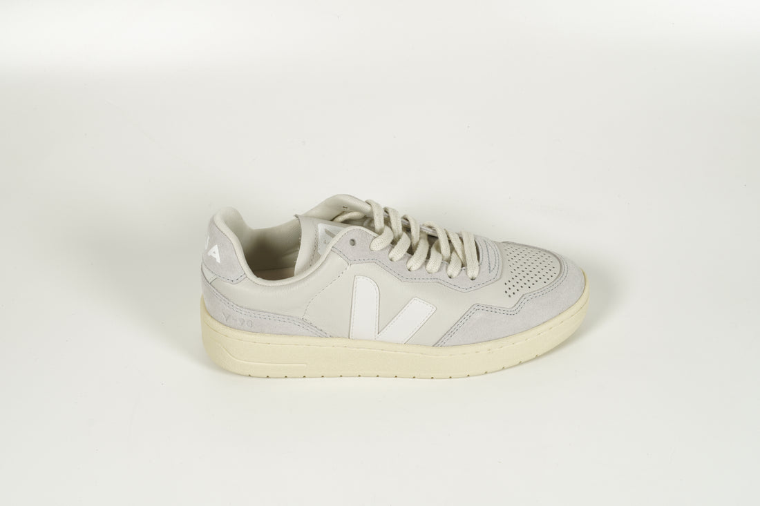 Sneaker Grau