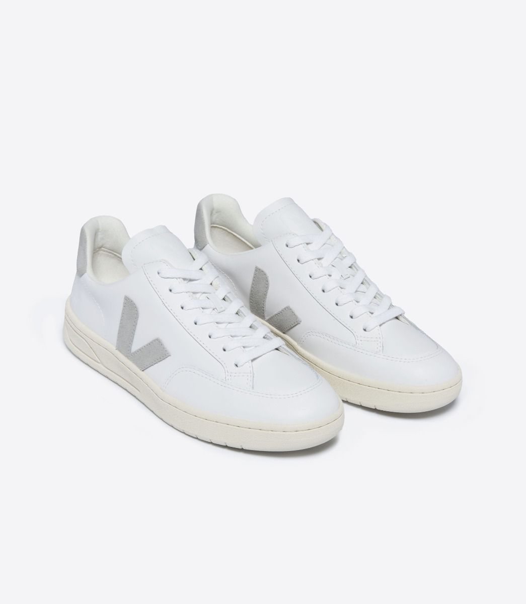 Veja V-12 White Light Grey